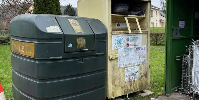 Changement d'emplacement pour le container à vêtements