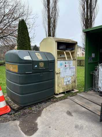 Changement d'emplacement pour le container à vêtements