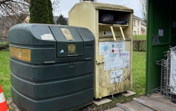 Changement d'emplacement pour le container à vêtements